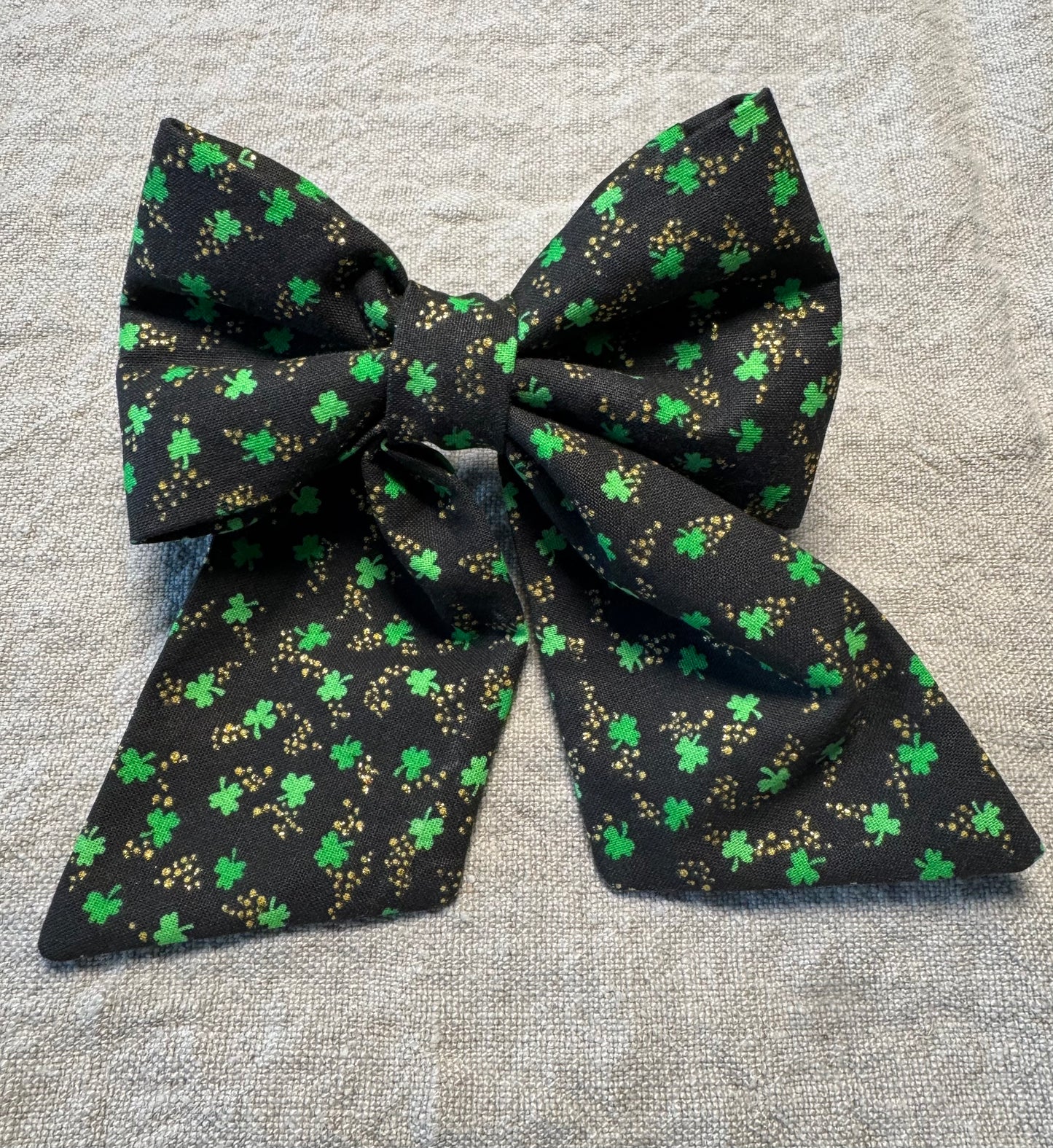 Shamrock Bow